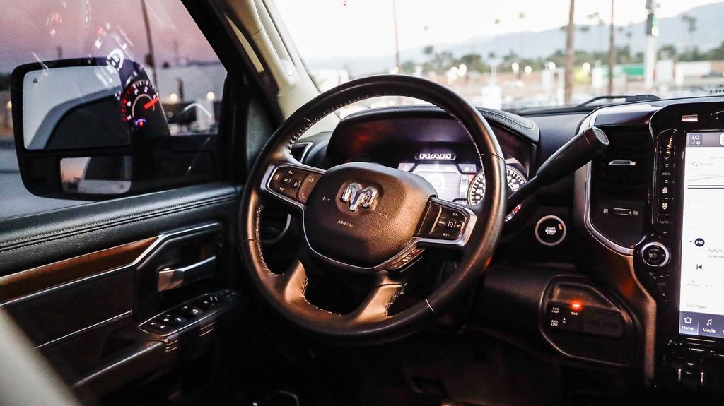 Used 2024 RAM 2500 Laramie AWD/4WD image 18