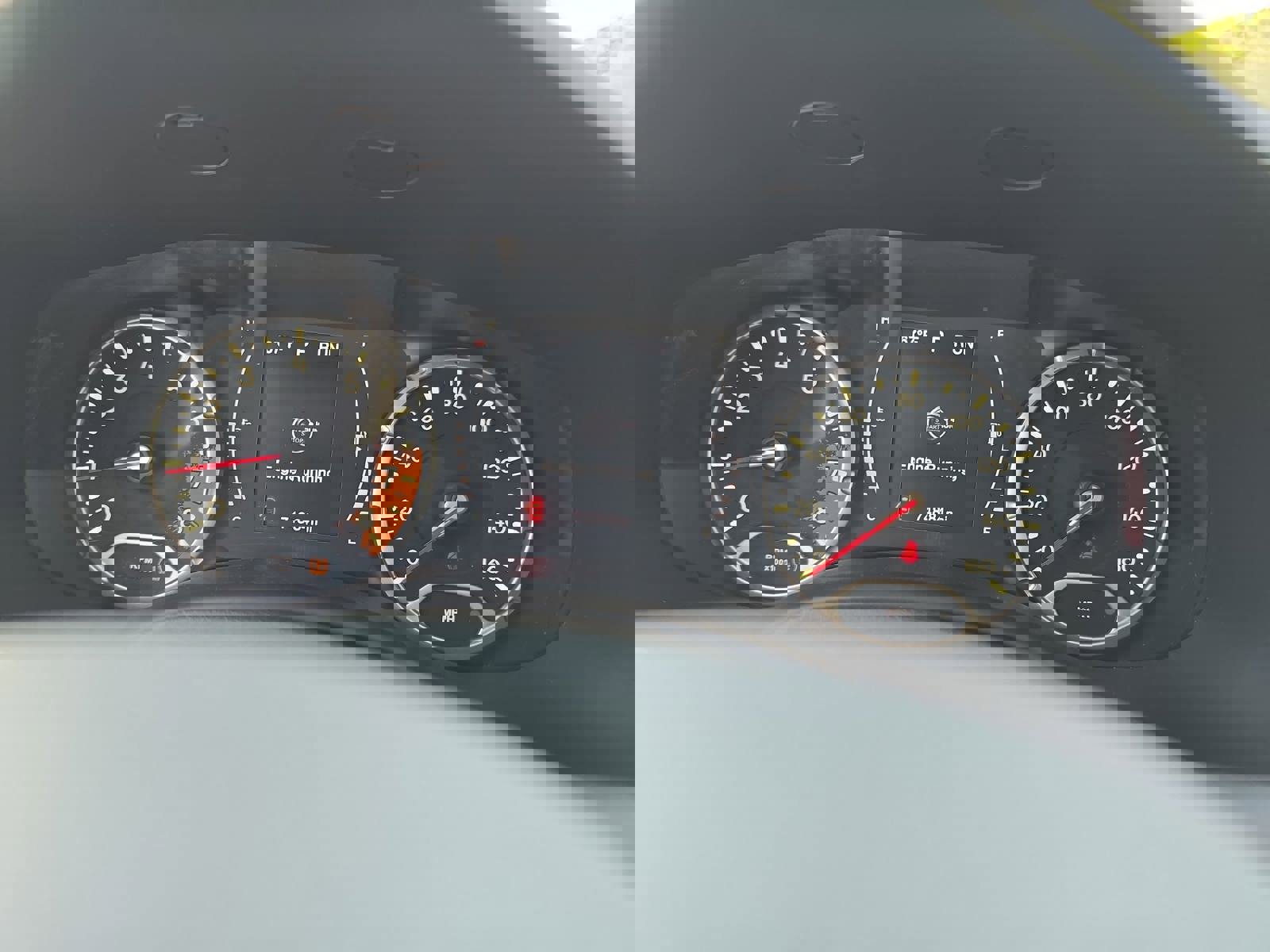 Used 2017 Jeep Renegade Latitude AWD/4WD image 21