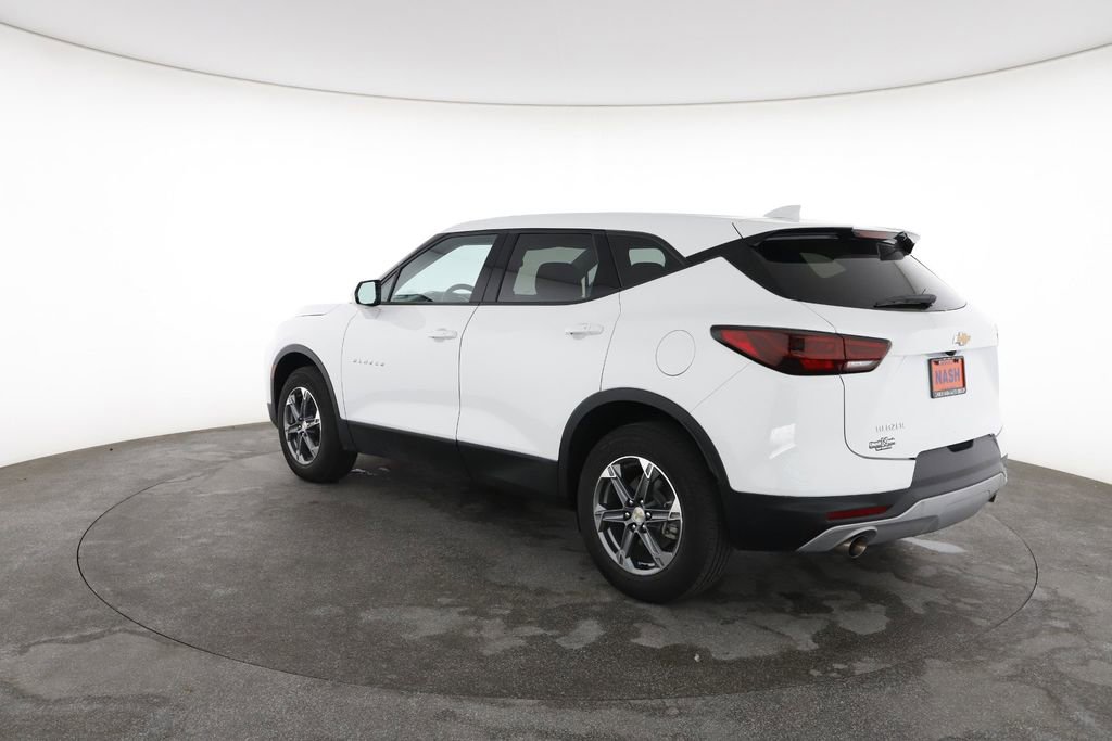 Used 2025 Chevrolet Blazer LT FWD image 9