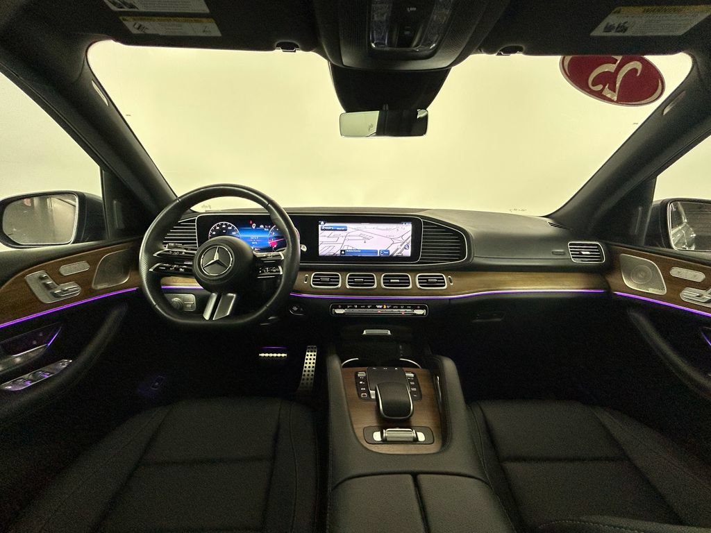 Used 2025 Mercedes-Benz GLS 450 4MATIC image 13