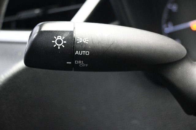 Used 2025 Toyota Corolla LE FWD image 17