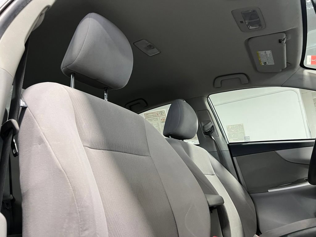 Used 2013 Toyota Corolla LE FWD image 20