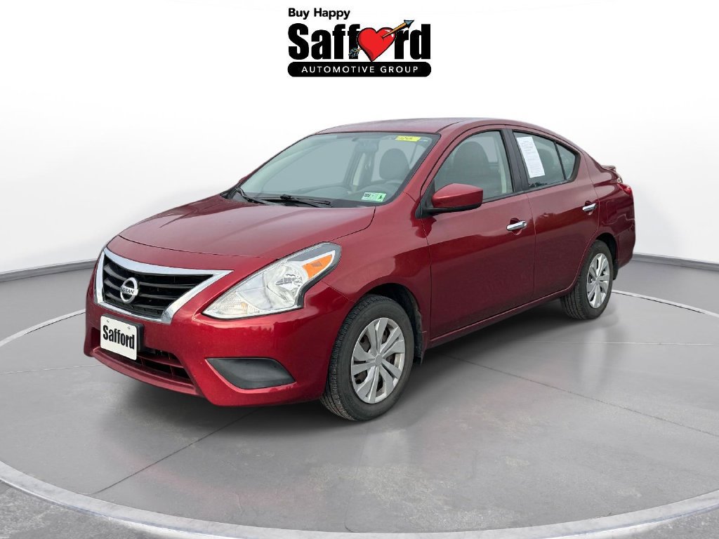 Used 2016 Nissan Versa SV FWD image 1