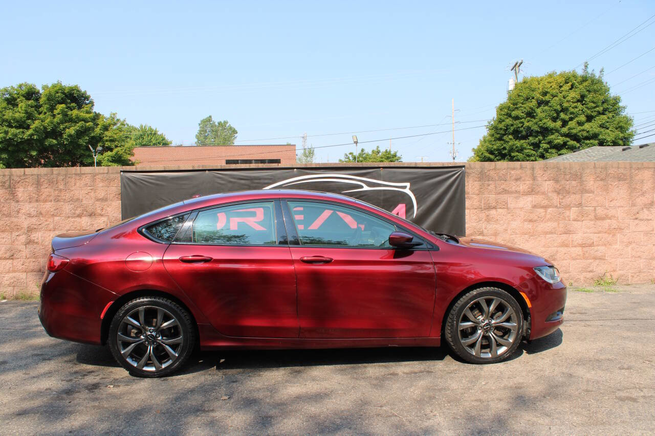Used 2015 Chrysler 200 S w/ Comfort Group image 5