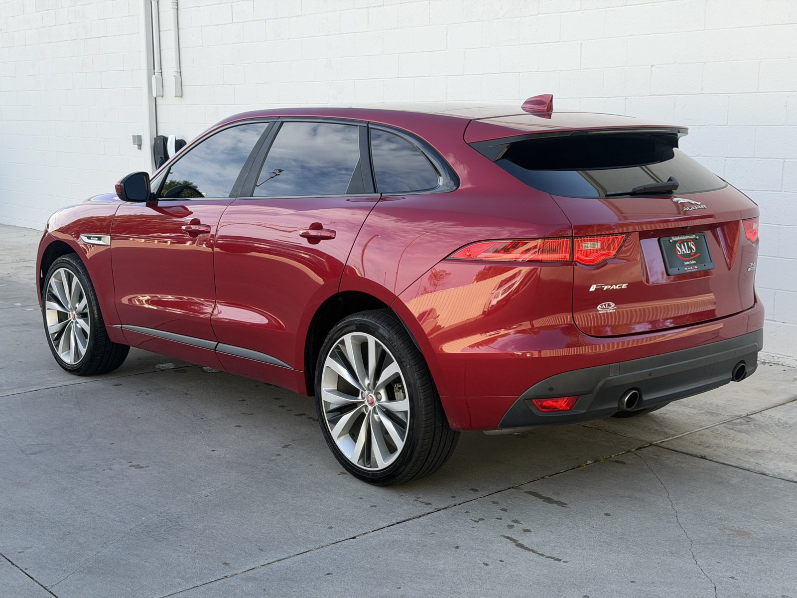 Used 2017 Jaguar F-PACE R-Sport AWD/4WD image 7