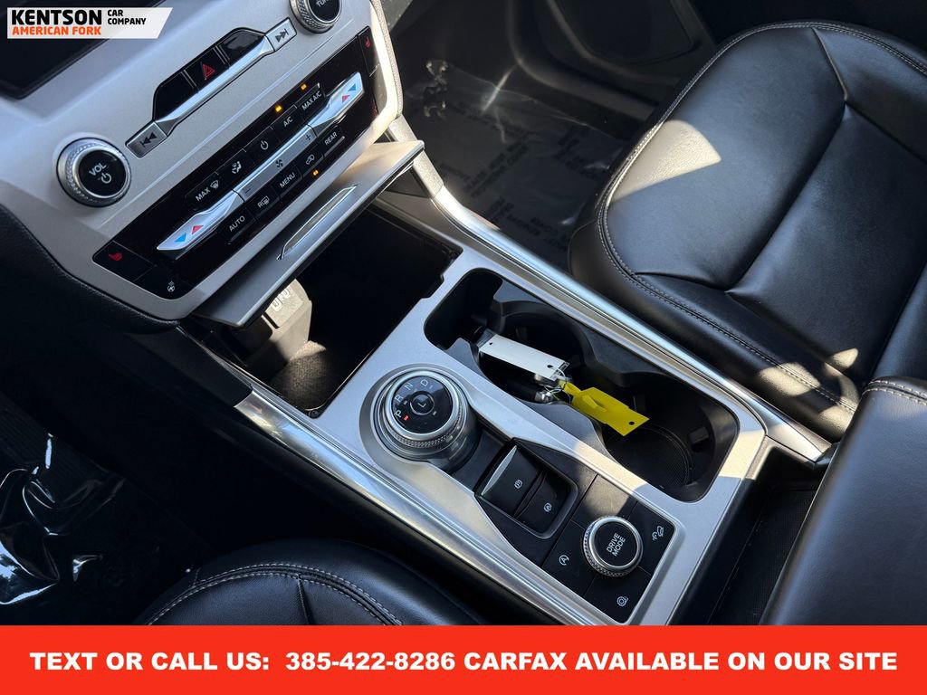 Used 2024 Ford Explorer XLT w/ Equipment Group 202A image 25