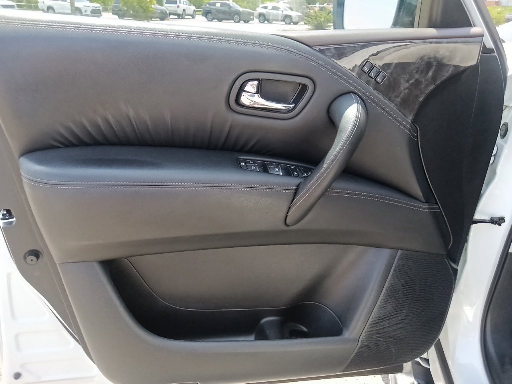 Used 2022 Nissan Armada Platinum w/ Captain's Chairs Package RWD image 11