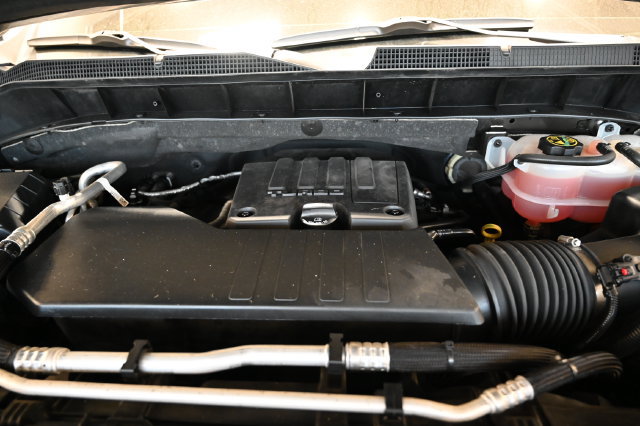Used 2021 Chevrolet Silverado 1500 LT AWD/4WD image 28