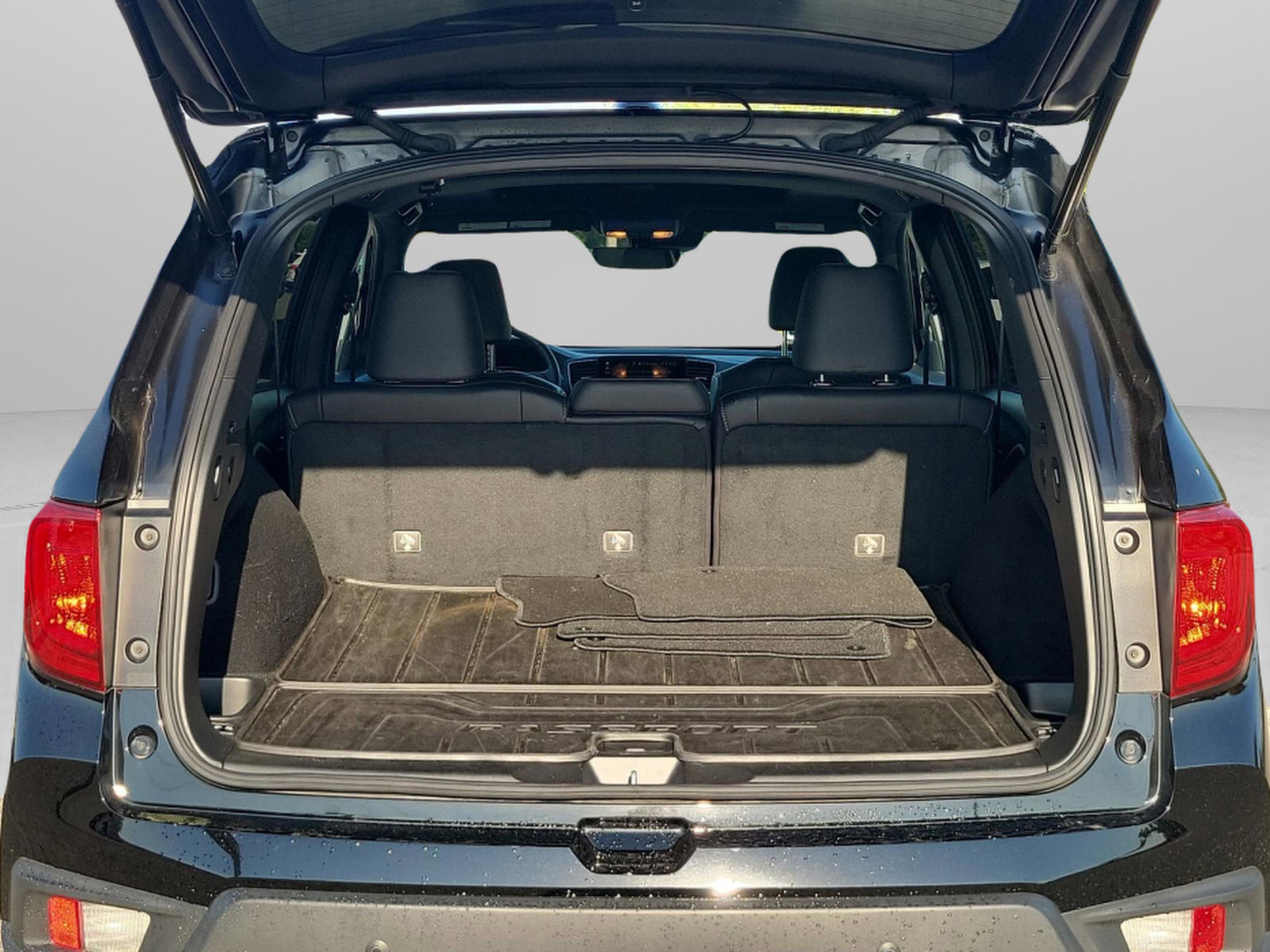 Certified 2025 Honda Passport EX-L image 33