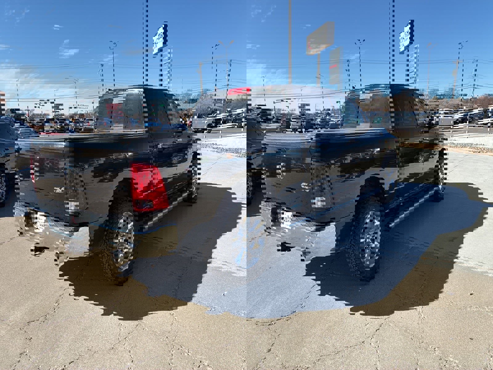 Used 2016 RAM 1500 Big Horn image 7