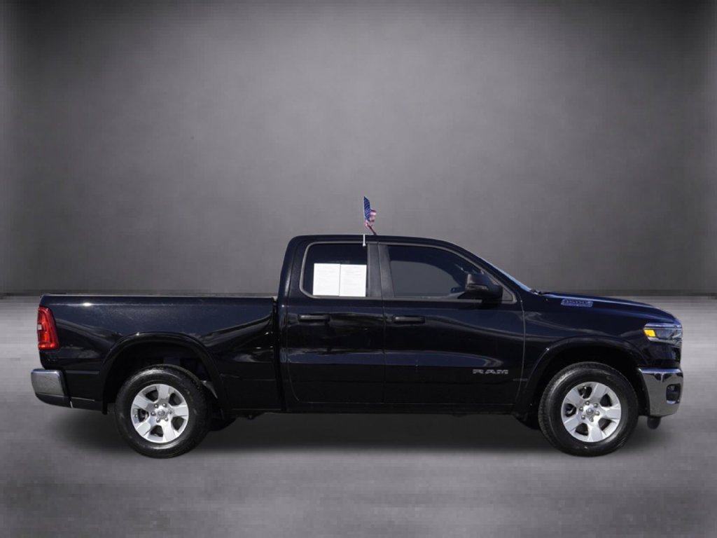 Used 2025 RAM 1500 Big Horn AWD/4WD image 3