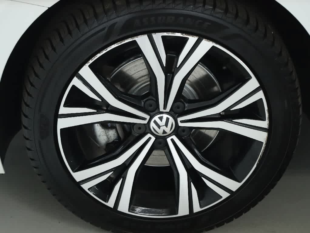 Certified 2022 Volkswagen Passat 2.0T SE FWD image 37