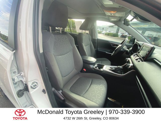 Used 2021 Toyota RAV4 XLE w/ Convenience Package AWD/4WD image 25