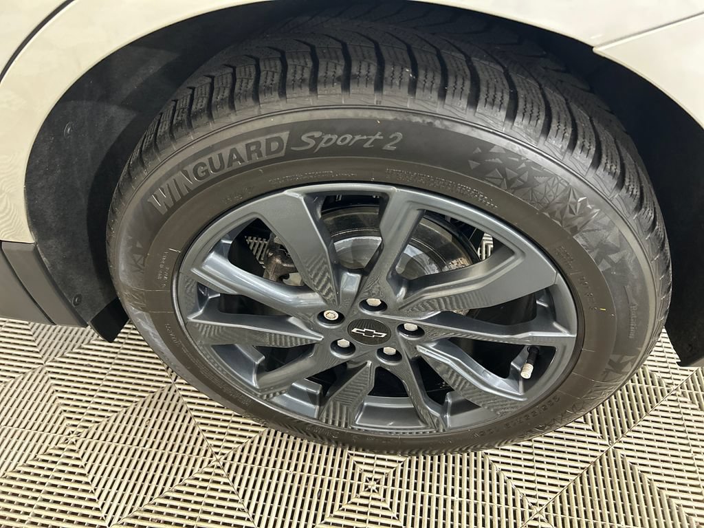 Used 2022 Chevrolet Equinox RS w/ RS Leather Package FWD image 10