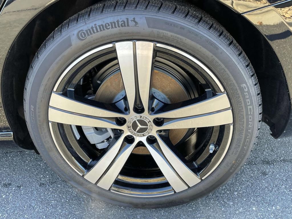 Certified 2025 Mercedes-Benz C 300 Sedan image 9