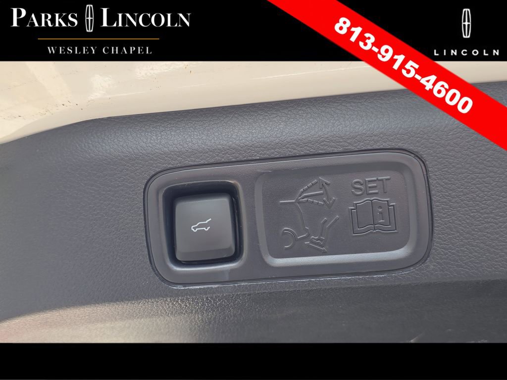 Used 2023 Ford Expedition Platinum image 8