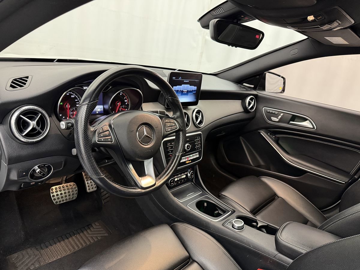 Used 2019 Mercedes-Benz CLA 250 4MATIC image 8