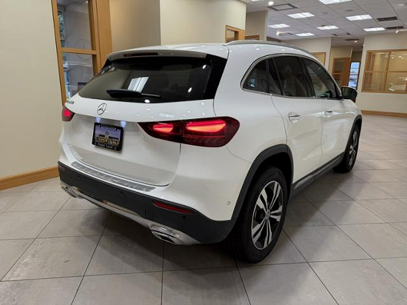 Used 2025 Mercedes-Benz GLA 250 image 5