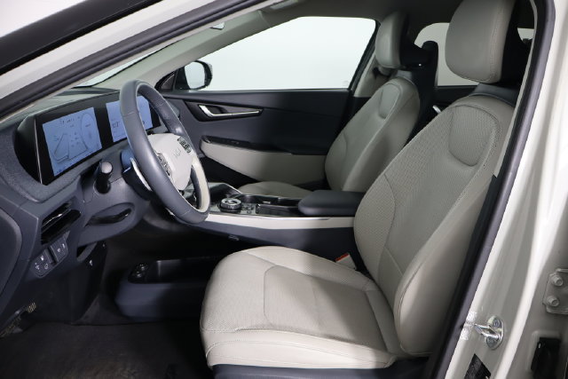 Used 2024 Kia EV6 Wind w/ Wind Technology Package RWD image 19