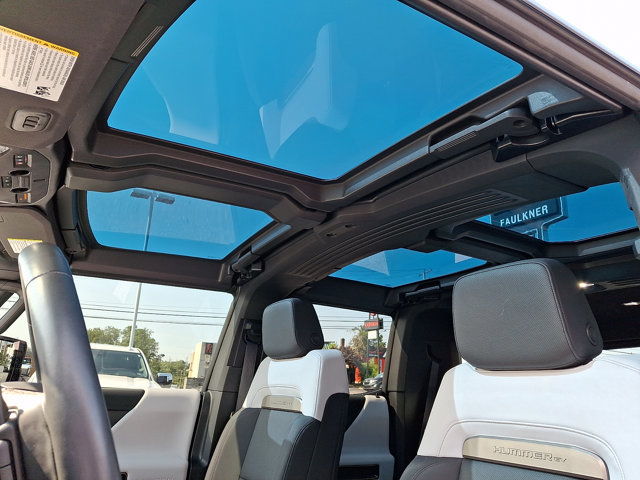 Certified 2025 GMC Hummer EV 2X w/ Extreme Off-Road Package AWD/4WD image 16