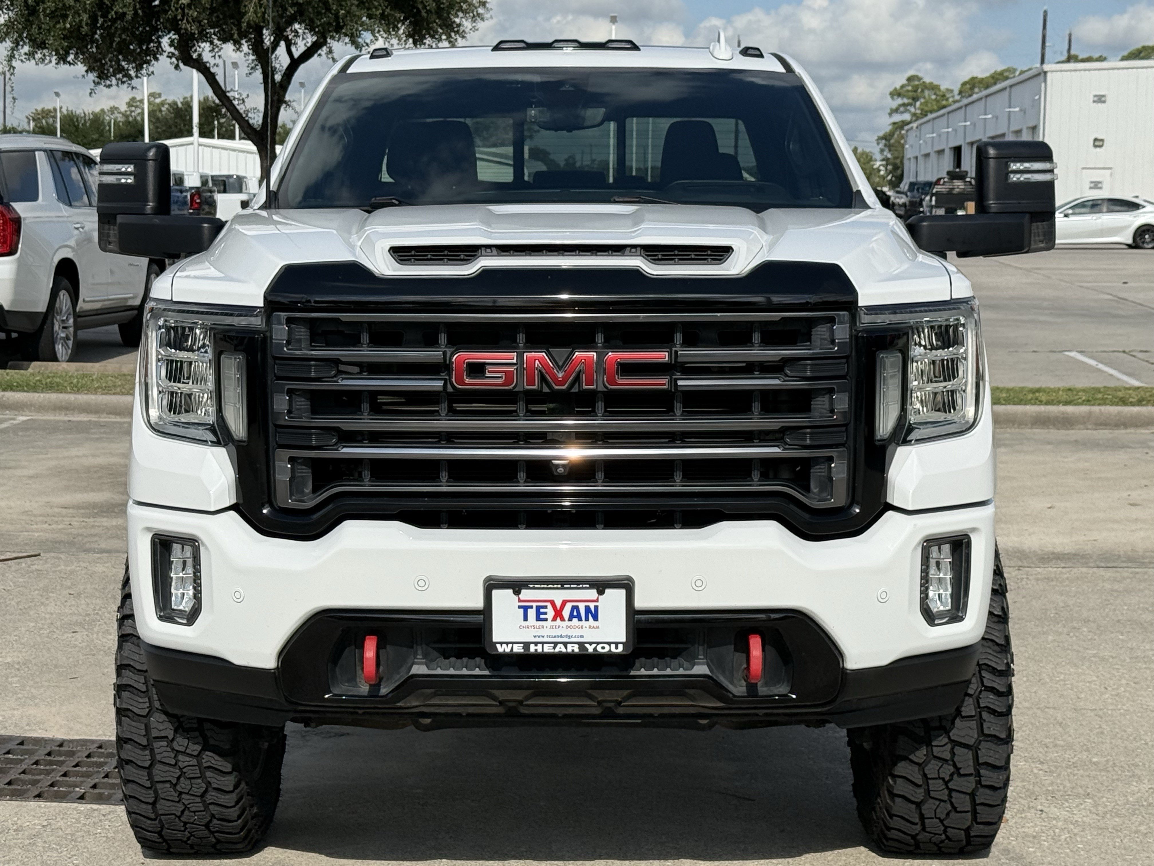 Used 2020 GMC Sierra 2500 AT4 w/ Technology Package AWD/4WD image 10