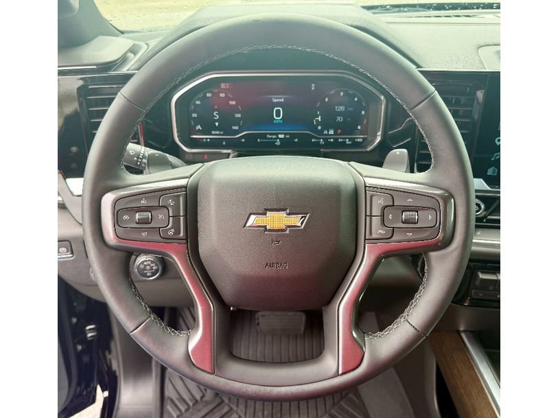 Used 2024 Chevrolet Silverado 1500 High Country w/ Technology Package image 16