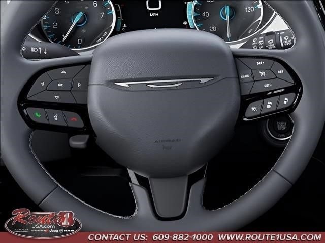 New 2027 Chrysler Pacifica Limited AWD/4WD image 20