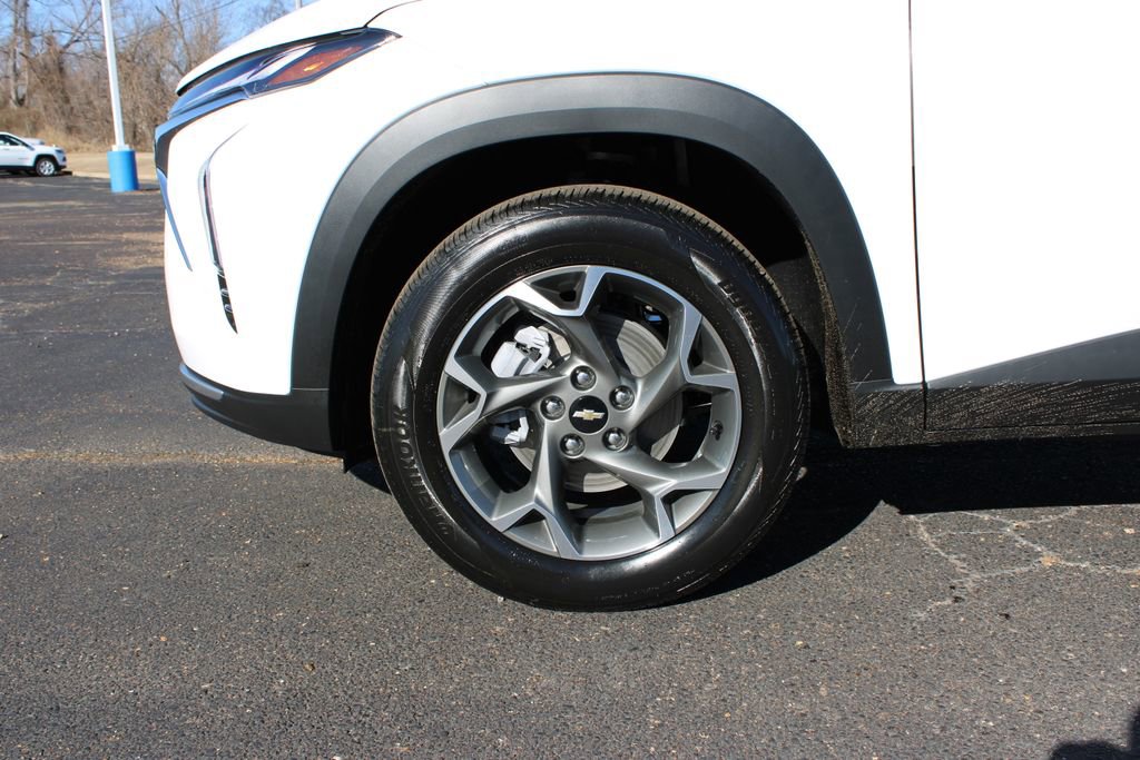 New 2026 Chevrolet Trax LT w/ Sunroof Package image 18