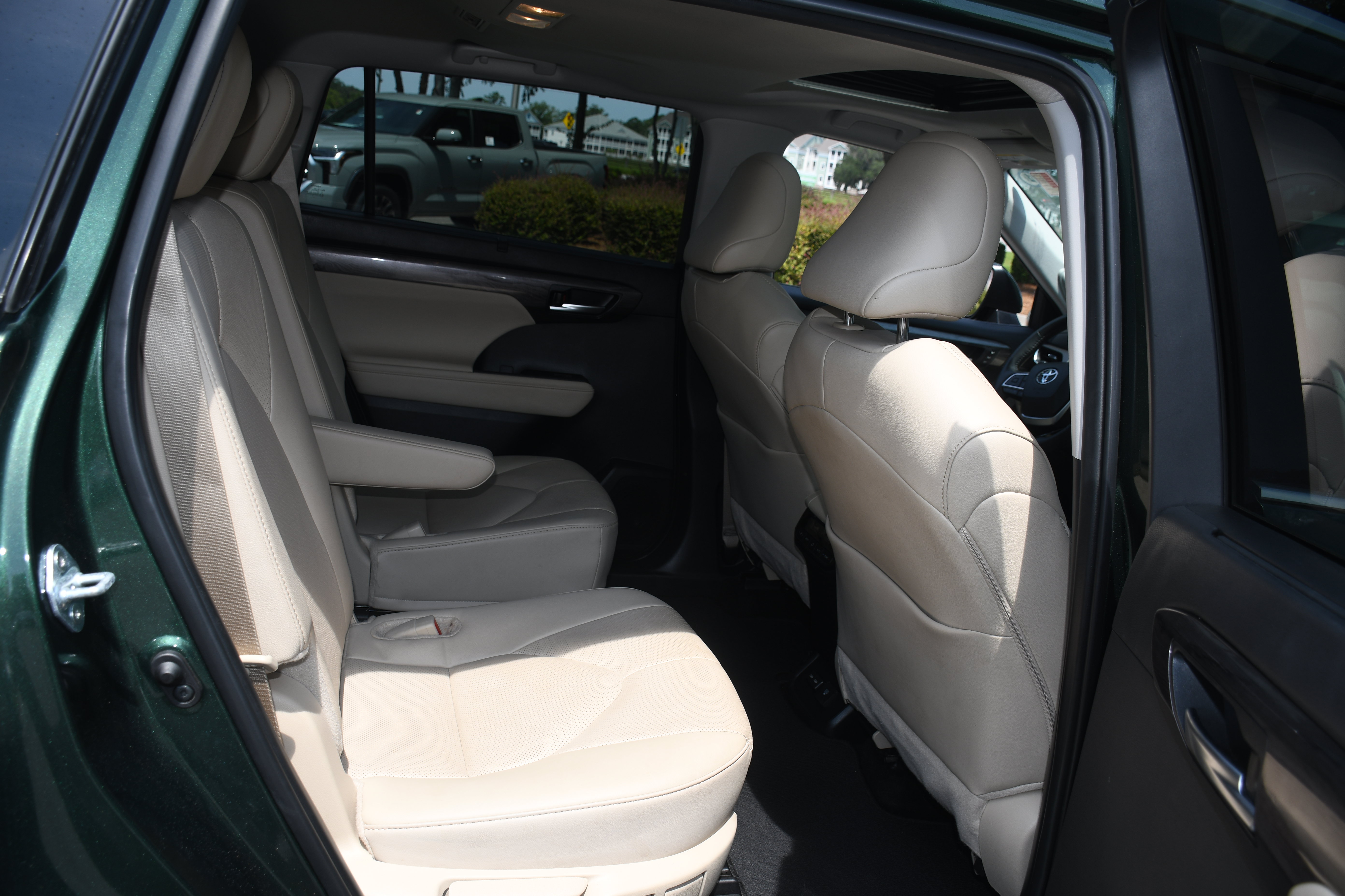 Certified 2025 Toyota Highlander LE AWD/4WD image 20