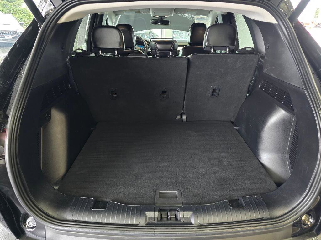 Used 2024 Ford Escape Platinum AWD/4WD image 16