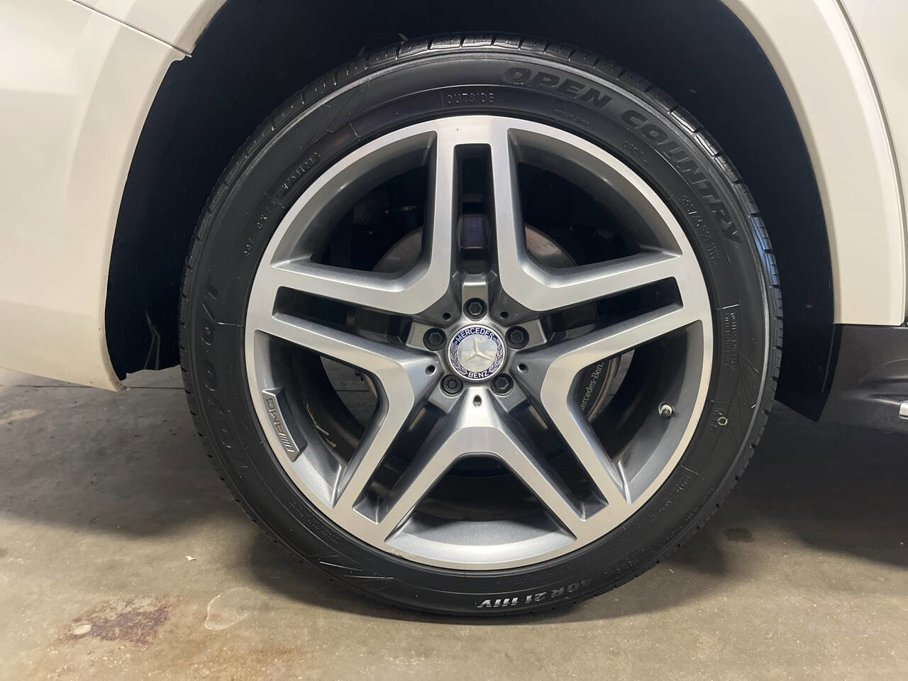 Used 2017 Mercedes-Benz GLS 550 4MATIC image 7