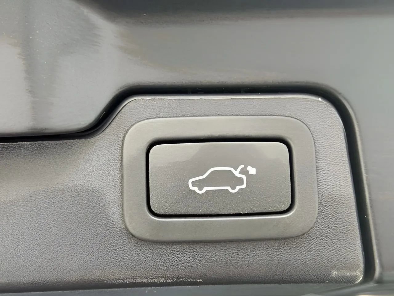 Used 2019 Land Rover Range Rover Evoque image 31