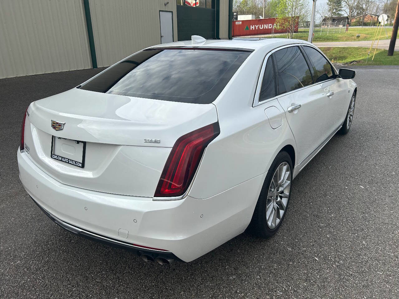 Used 2018 Cadillac CT6 Luxury AWD/4WD image 6