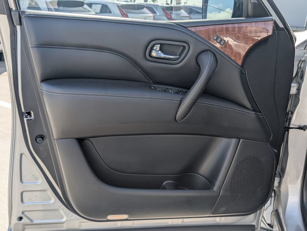 Used 2019 INFINITI QX80 Luxe w/ 22" Wheel Package RWD image 10