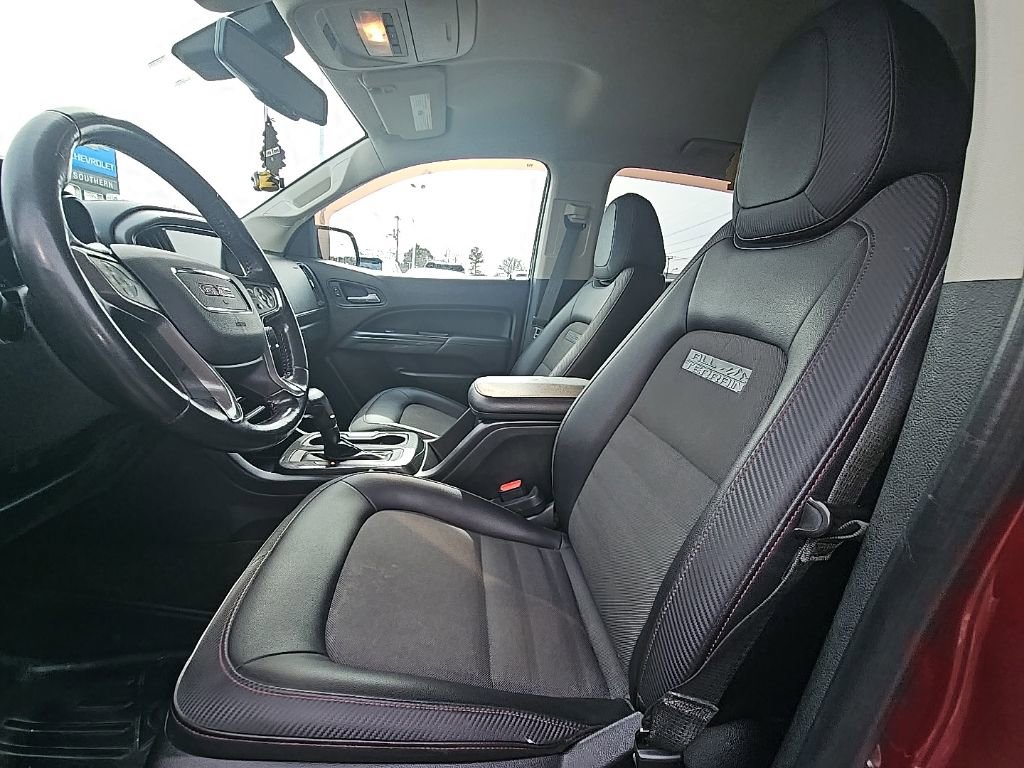 Used 2017 GMC Canyon SLE w/ All Terrain Package image 18