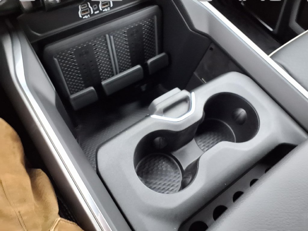 New 2027 RAM 3500 Laramie AWD/4WD image 10