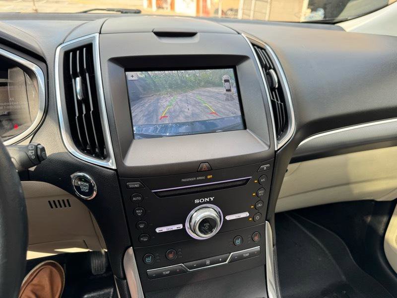 Used 2017 Ford Edge Titanium w/ Equipment Group 301A FWD image 17