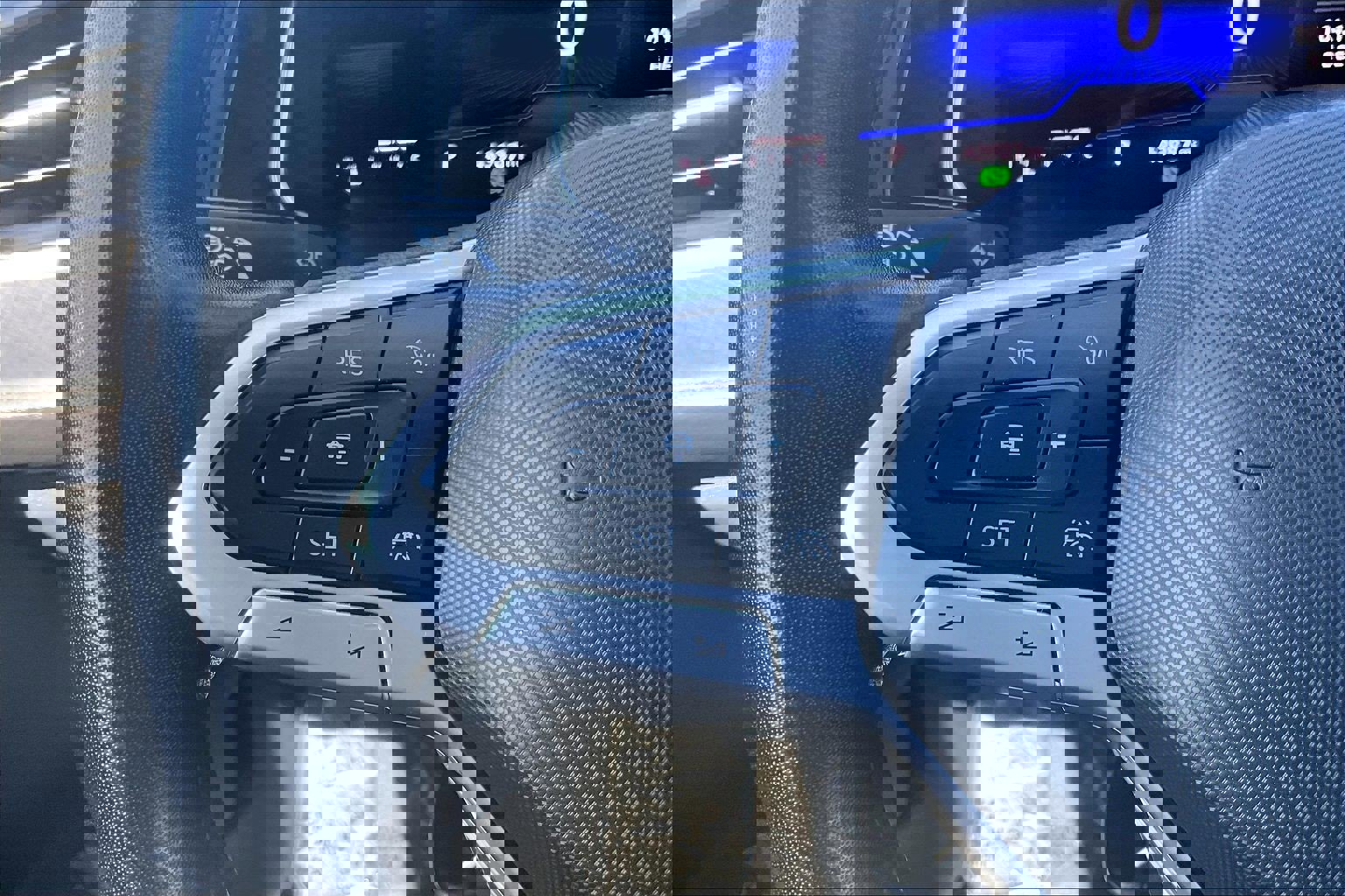 Used 2024 Volkswagen Jetta SE image 16