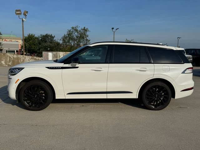 Used 2023 Lincoln Aviator Reserve w/ Equipment Group 201A AWD/4WD image 4