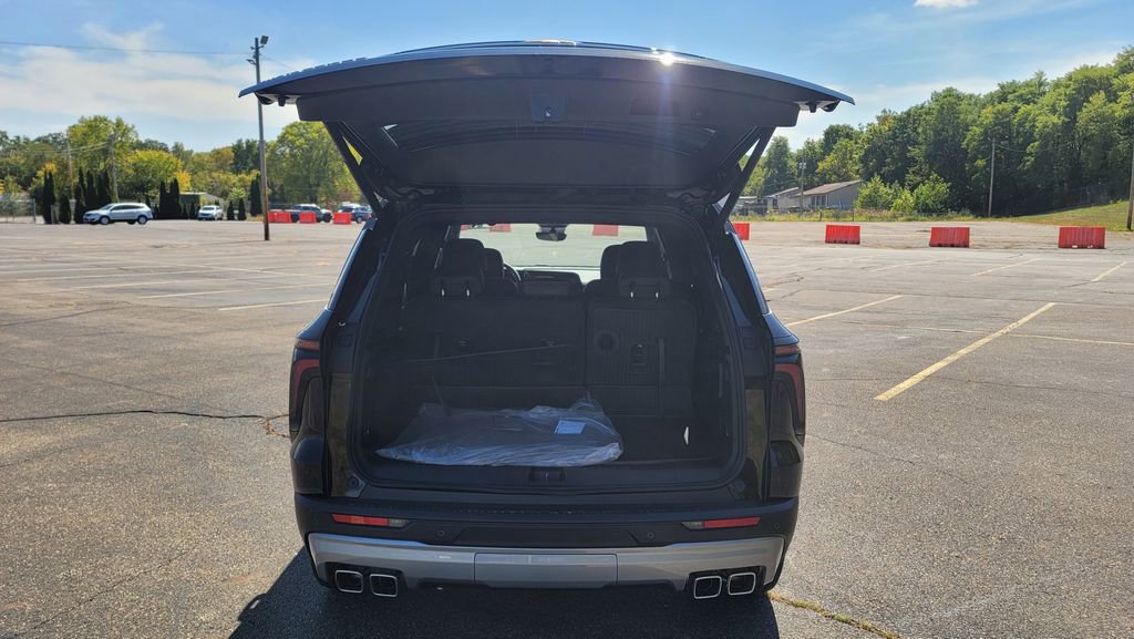 New 2026 Chevrolet Traverse LT w/ Driver Confidence Package image 11