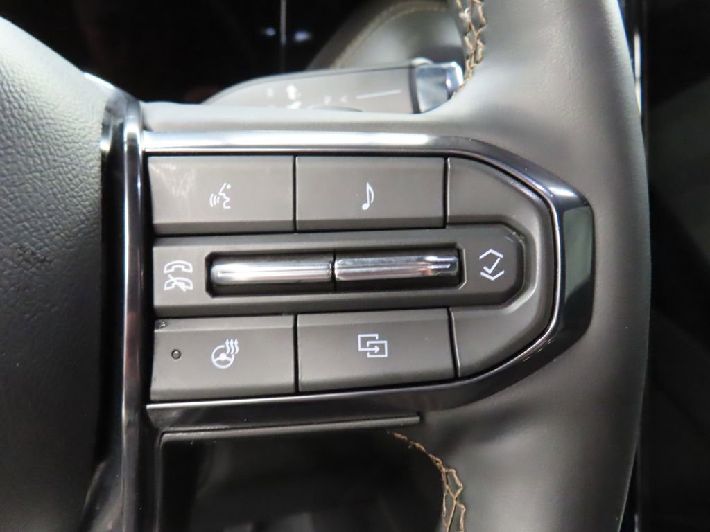 Used 2025 GMC Yukon AT4 w/ LPO, Get Active Package AWD/4WD image 65