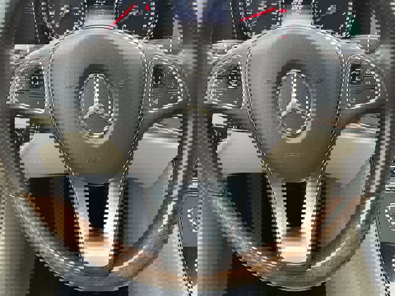 Used 2017 Mercedes-Benz E 400 4MATIC Wagon image 10