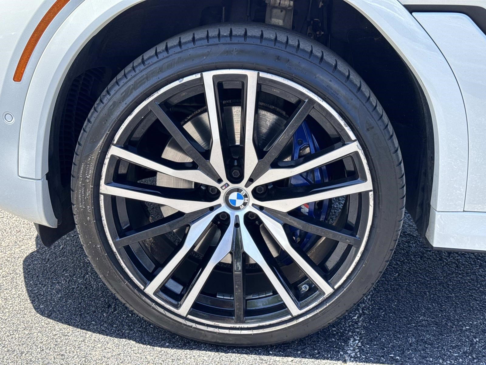 Used 2022 BMW X6 M50i w/ Premium Package AWD/4WD image 9