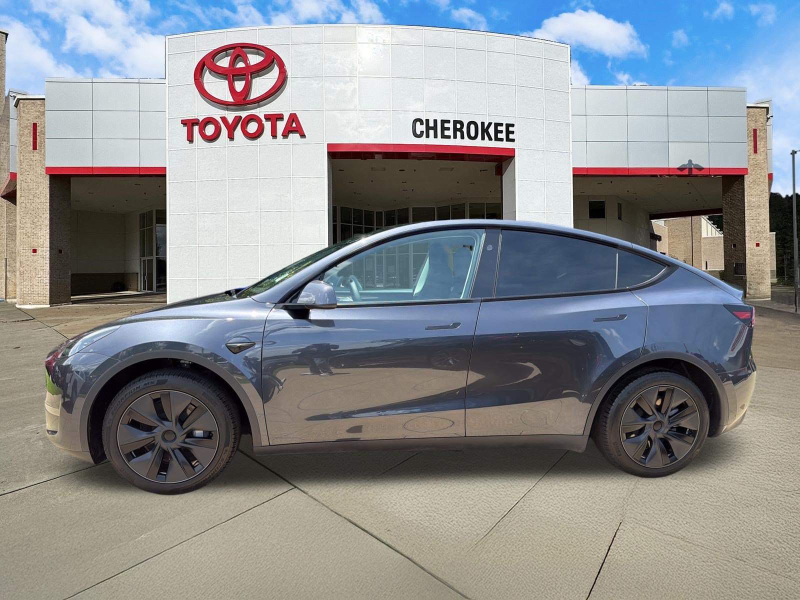 Used 2025 Tesla Model Y Long Range RWD image 8