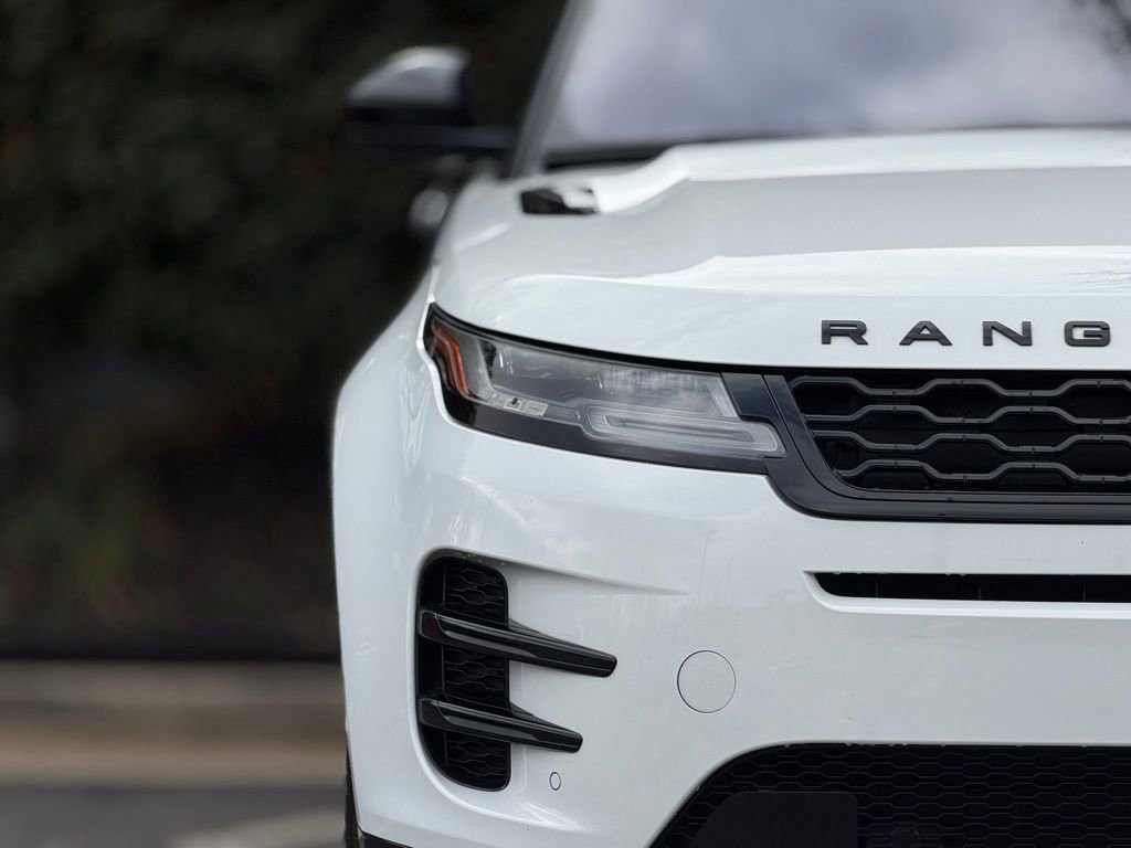 Used 2020 Land Rover Range Rover Evoque R-Dynamic SE image 4