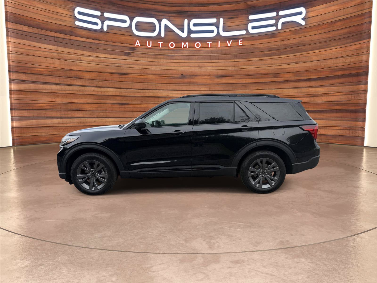 New 2026 Ford Explorer Active w/ Active Comfort Package AWD/4WD image 2
