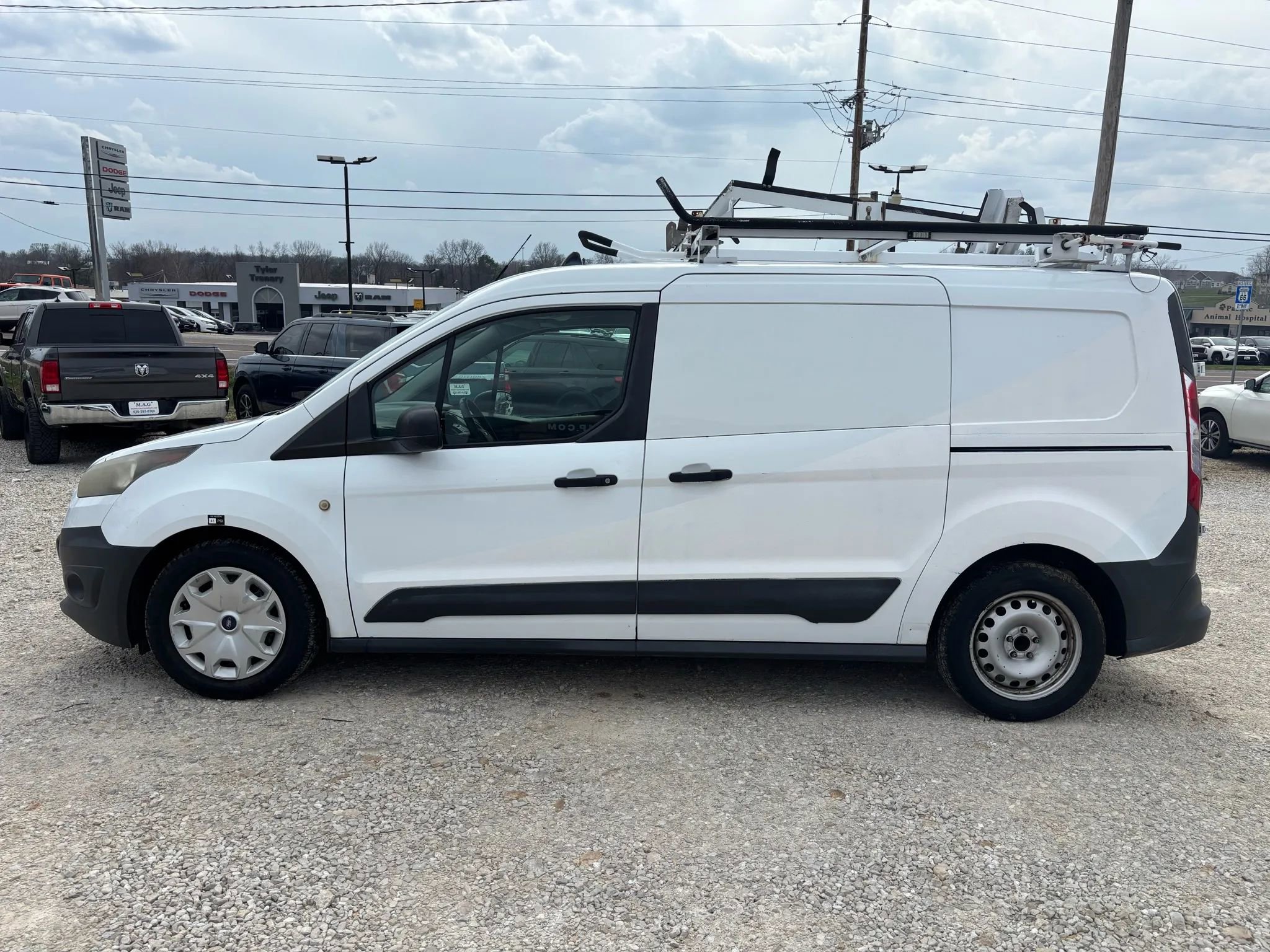 Used 2014 Ford Transit Connect XL image 2