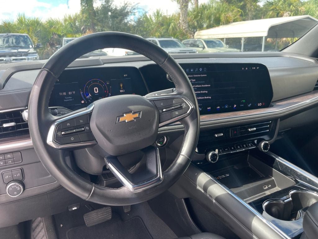 Used 2025 Chevrolet Tahoe LT RWD image 14