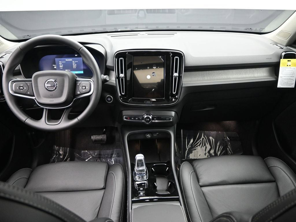 New 2026 Volvo XC40 B5 Plus w/ Protection Package Premier image 19