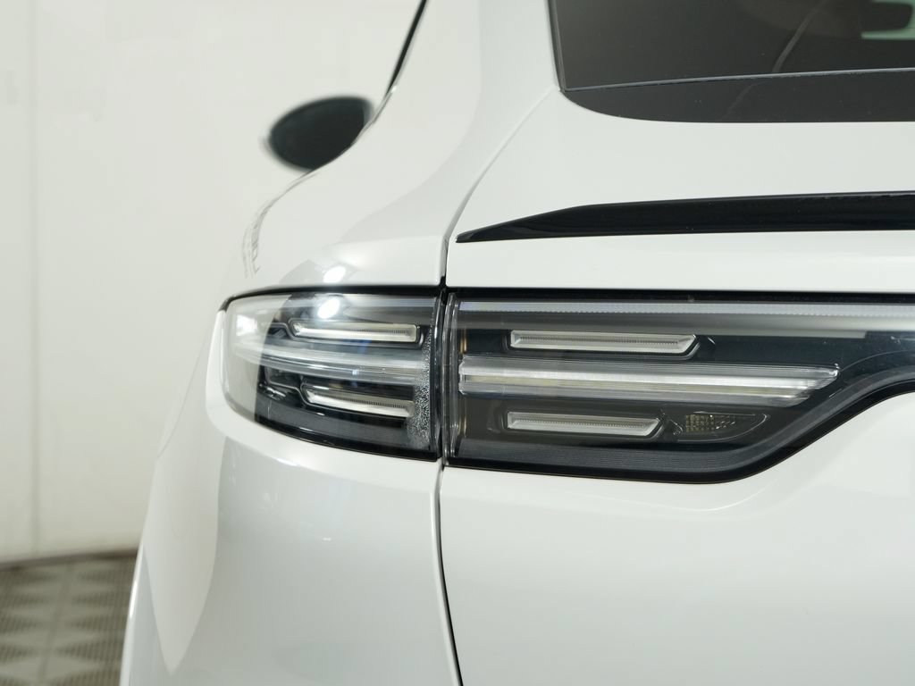 Certified 2021 Porsche Cayenne GTS AWD/4WD image 12